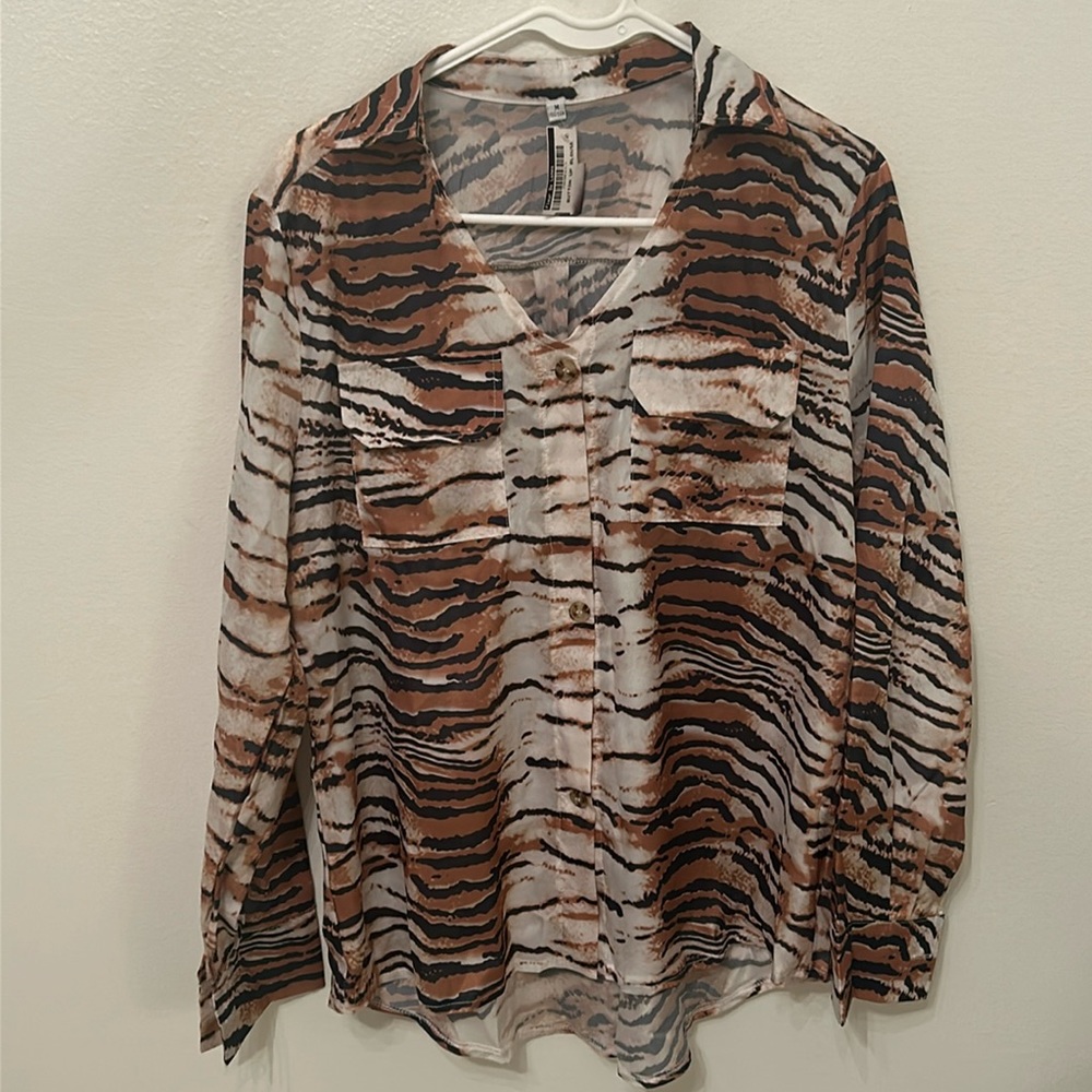 Fleur De Lanes Button up Blouse